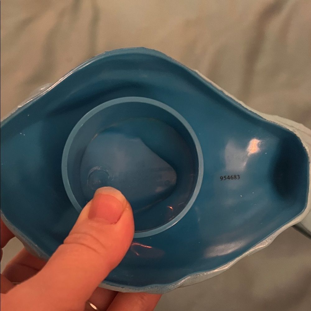 Disney Pixar Finding Dory Mug with Flip Lid - Picture 7 of 7